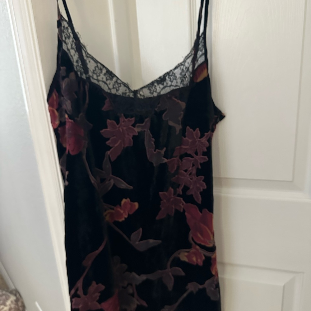 Sugarlips Black and Red Floral Velvet Chemise slip dress